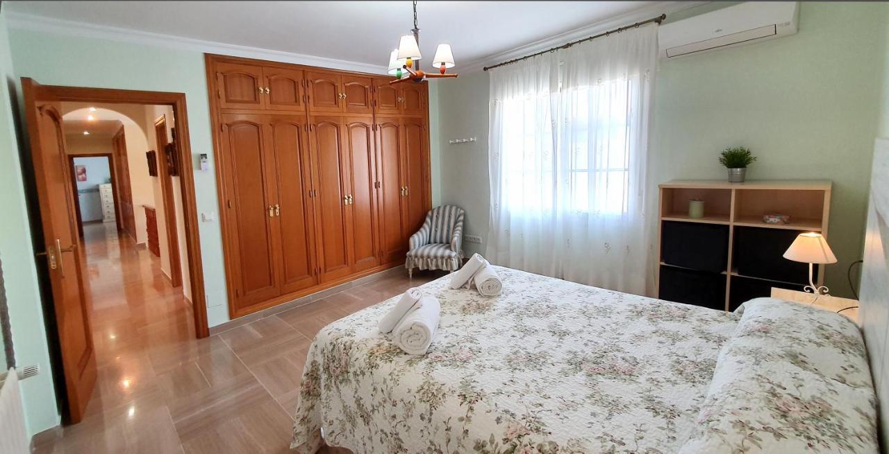 Golden Villa Costa Del Sol - Big Private Pool - Bbq - Good Location Fuengirola Extérieur photo