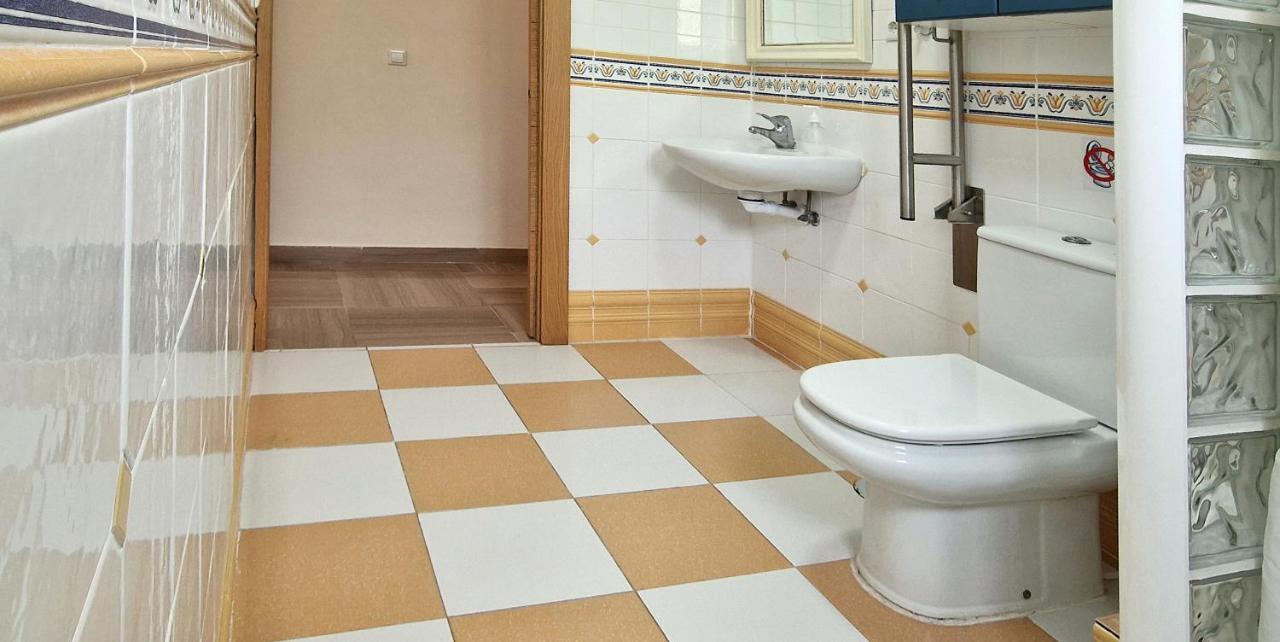 Golden Villa Costa Del Sol - Big Private Pool - Bbq - Good Location Fuengirola Extérieur photo