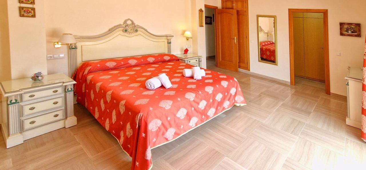 Golden Villa Costa Del Sol - Big Private Pool - Bbq - Good Location Fuengirola Extérieur photo