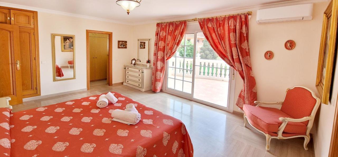 Golden Villa Costa Del Sol - Big Private Pool - Bbq - Good Location Fuengirola Extérieur photo