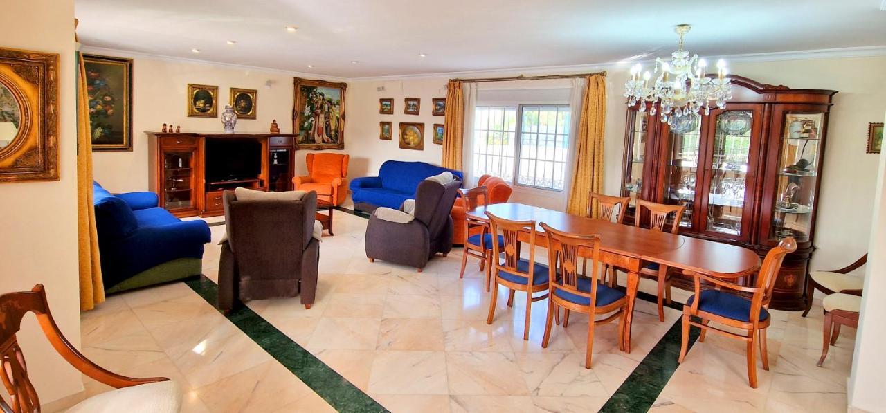 Golden Villa Costa Del Sol - Big Private Pool - Bbq - Good Location Fuengirola Extérieur photo