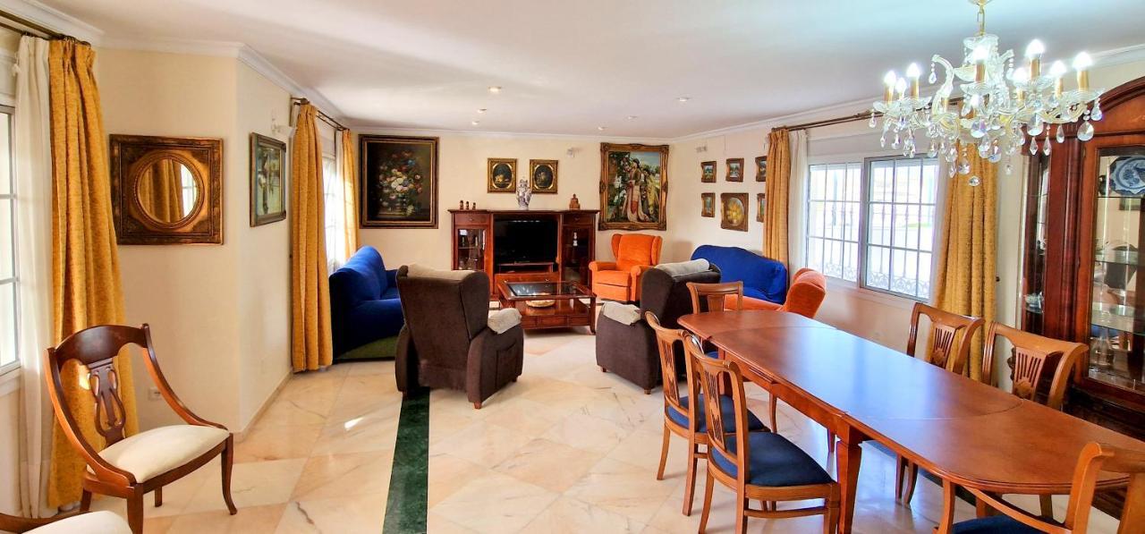 Golden Villa Costa Del Sol - Big Private Pool - Bbq - Good Location Fuengirola Extérieur photo