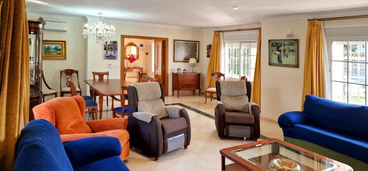 Golden Villa Costa Del Sol - Big Private Pool - Bbq - Good Location Fuengirola Extérieur photo