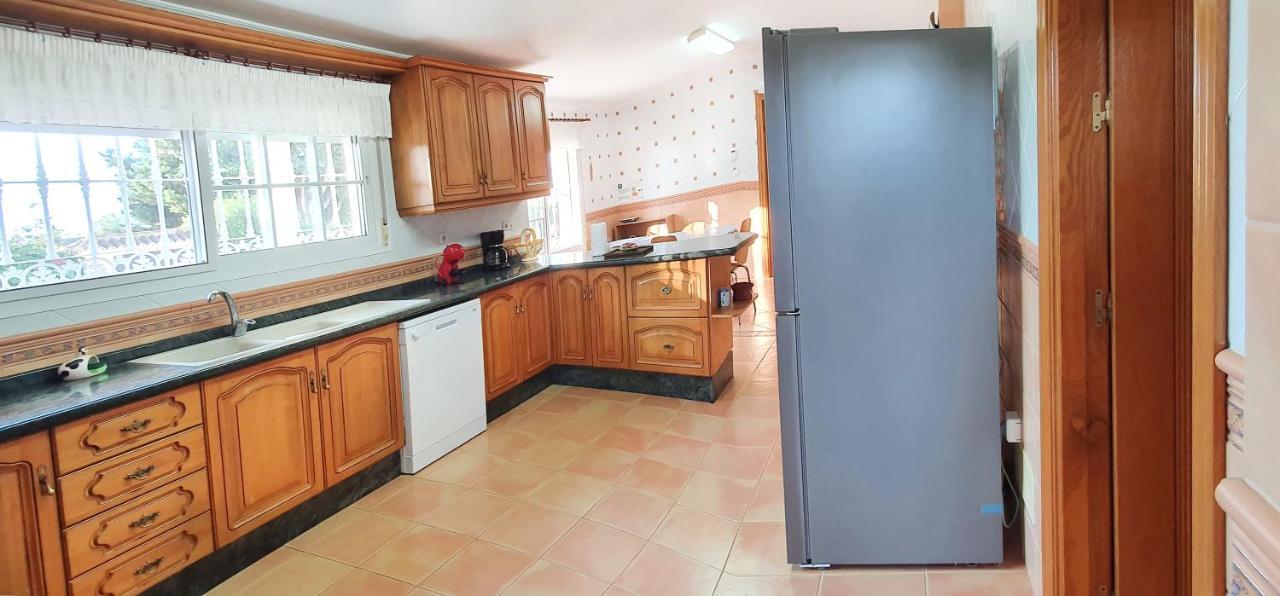 Golden Villa Costa Del Sol - Big Private Pool - Bbq - Good Location Fuengirola Extérieur photo